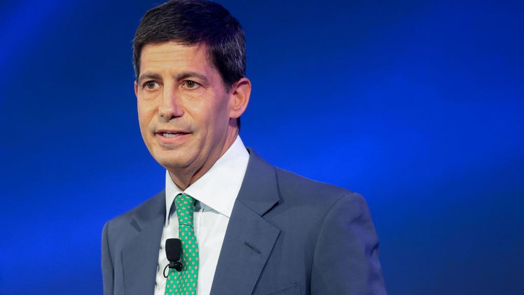 Trump Nominates Kevin Warsh